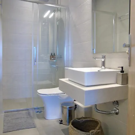 شقة Grey Rose كالامباكا