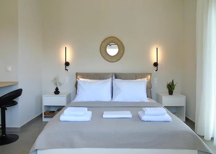 Grey Rose Apartment *